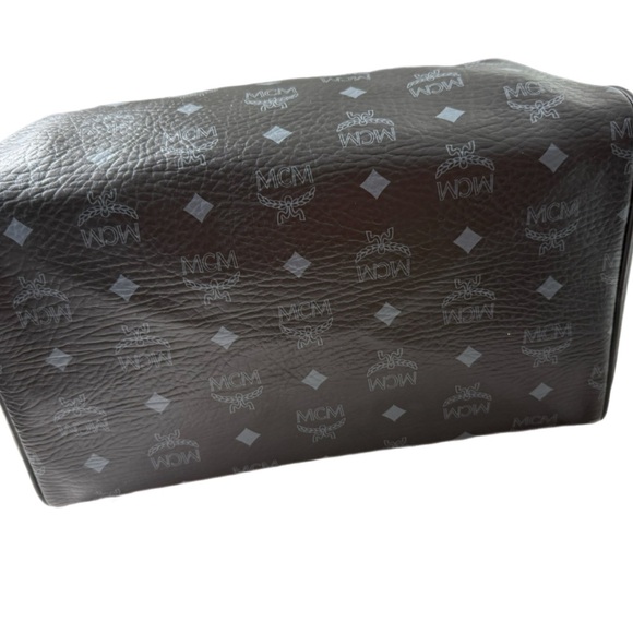 MCM VISETOS DOG BONE BOSTON LEATHER BAG - Picture 5 of 7